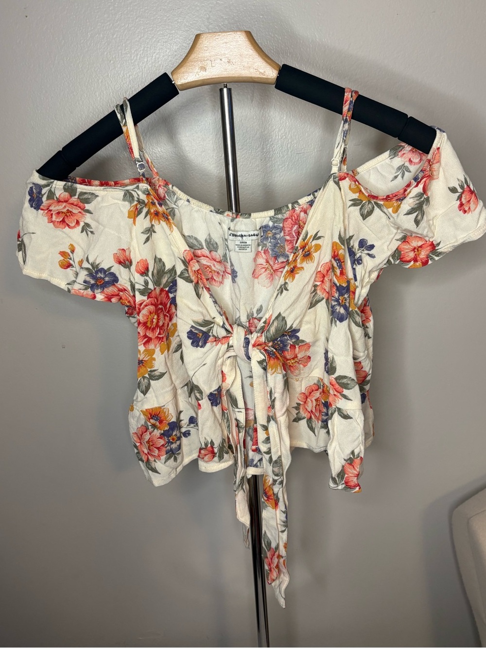 American Eagle Outfitters White Floral Tie-Front Cold Shoulder Crop Top